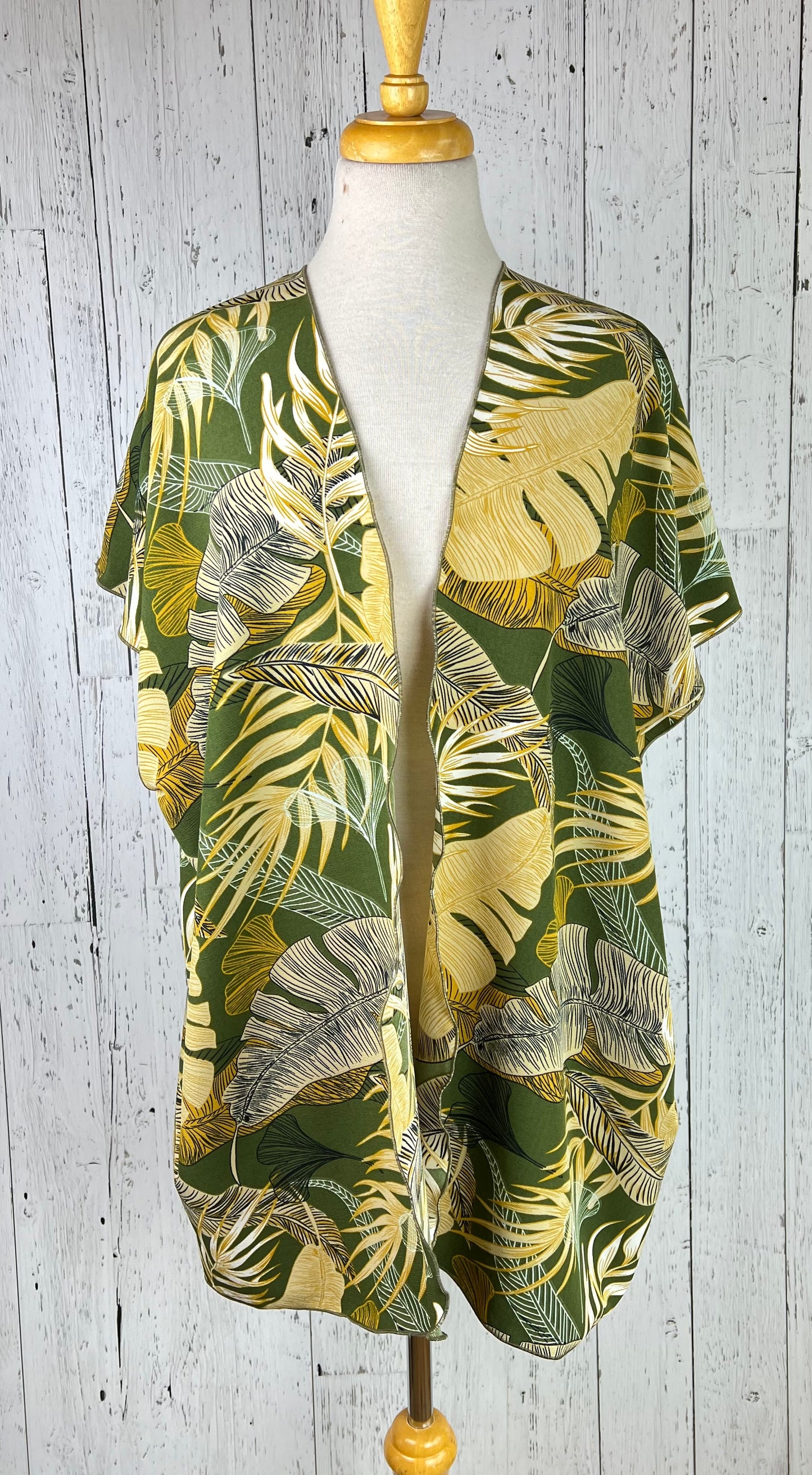 Camo Leaves Short Sleeve Kimono