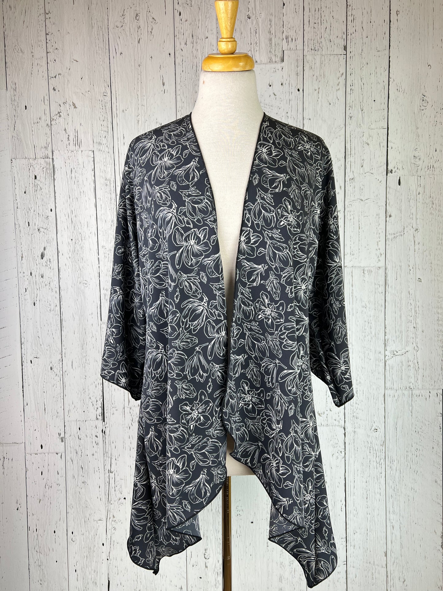 Black Floral Sleeved Kimono Various Lengths