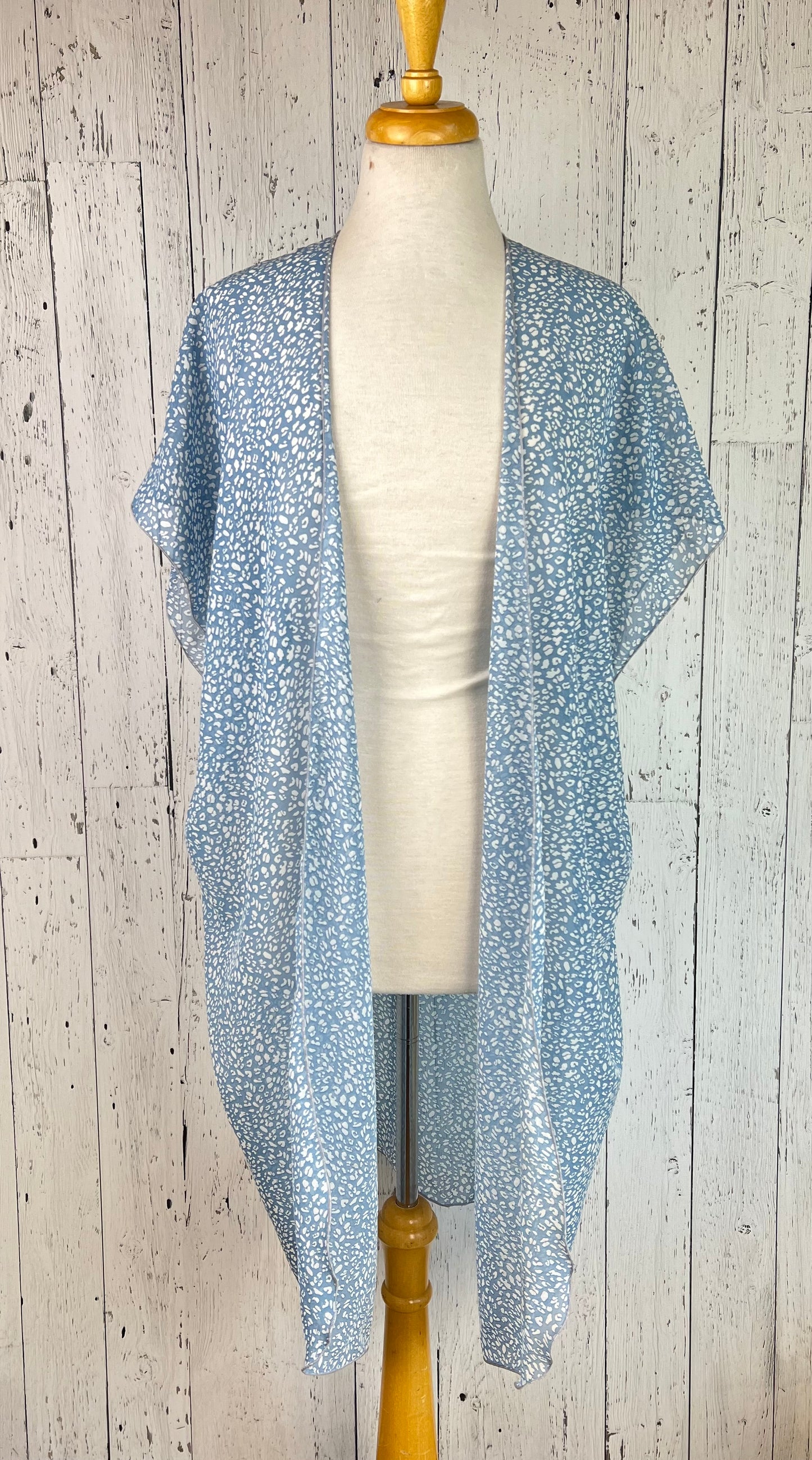 Baby Blue Animal Print Short Sleeve Kimono