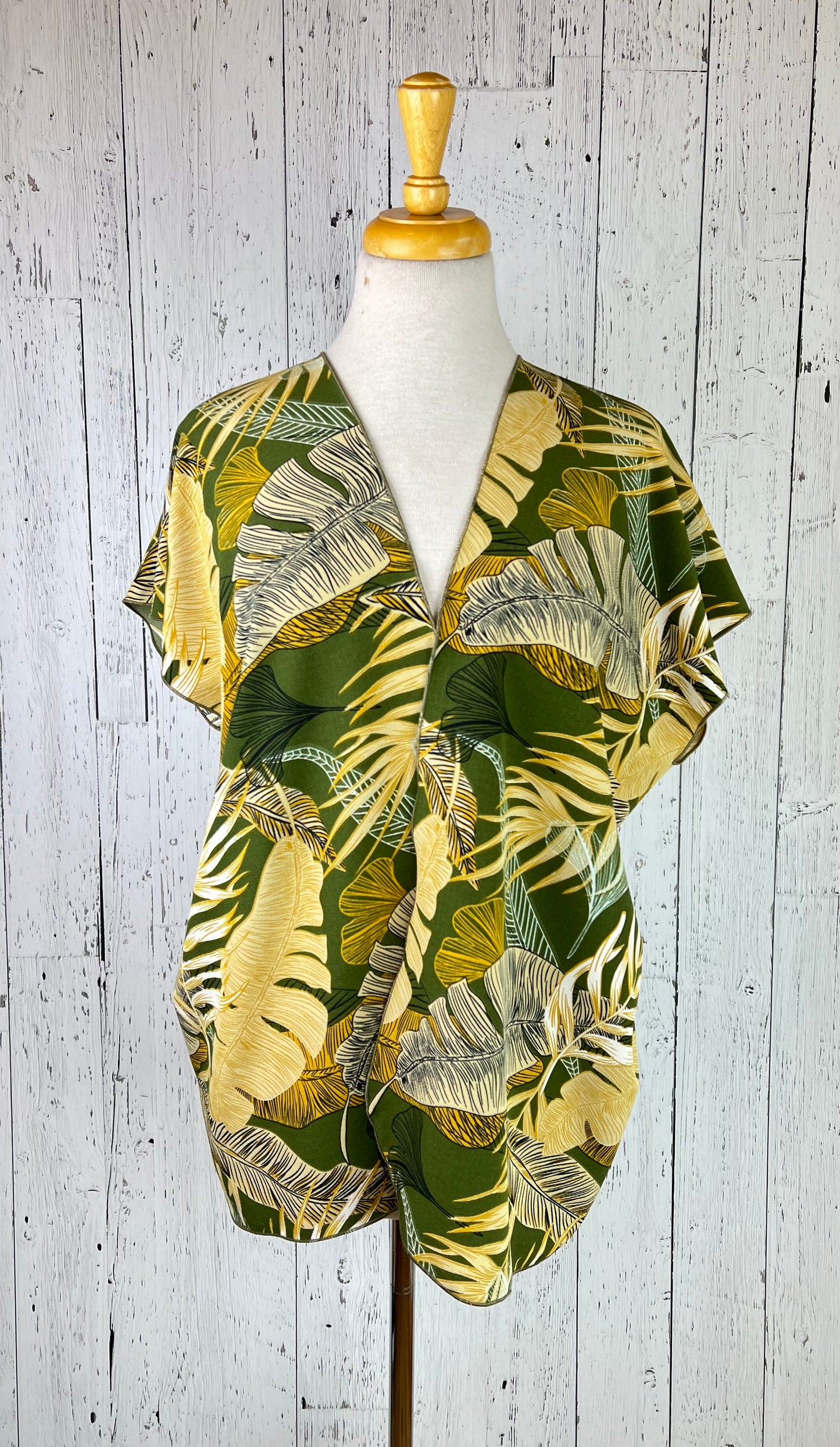 Camo Leaves Short Sleeve Kimono